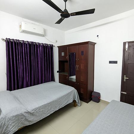 Budget Home Kochi Exterior photo