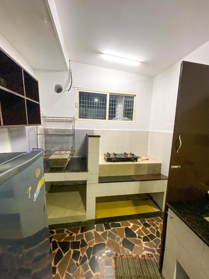 Budget Home Kochi Exterior photo