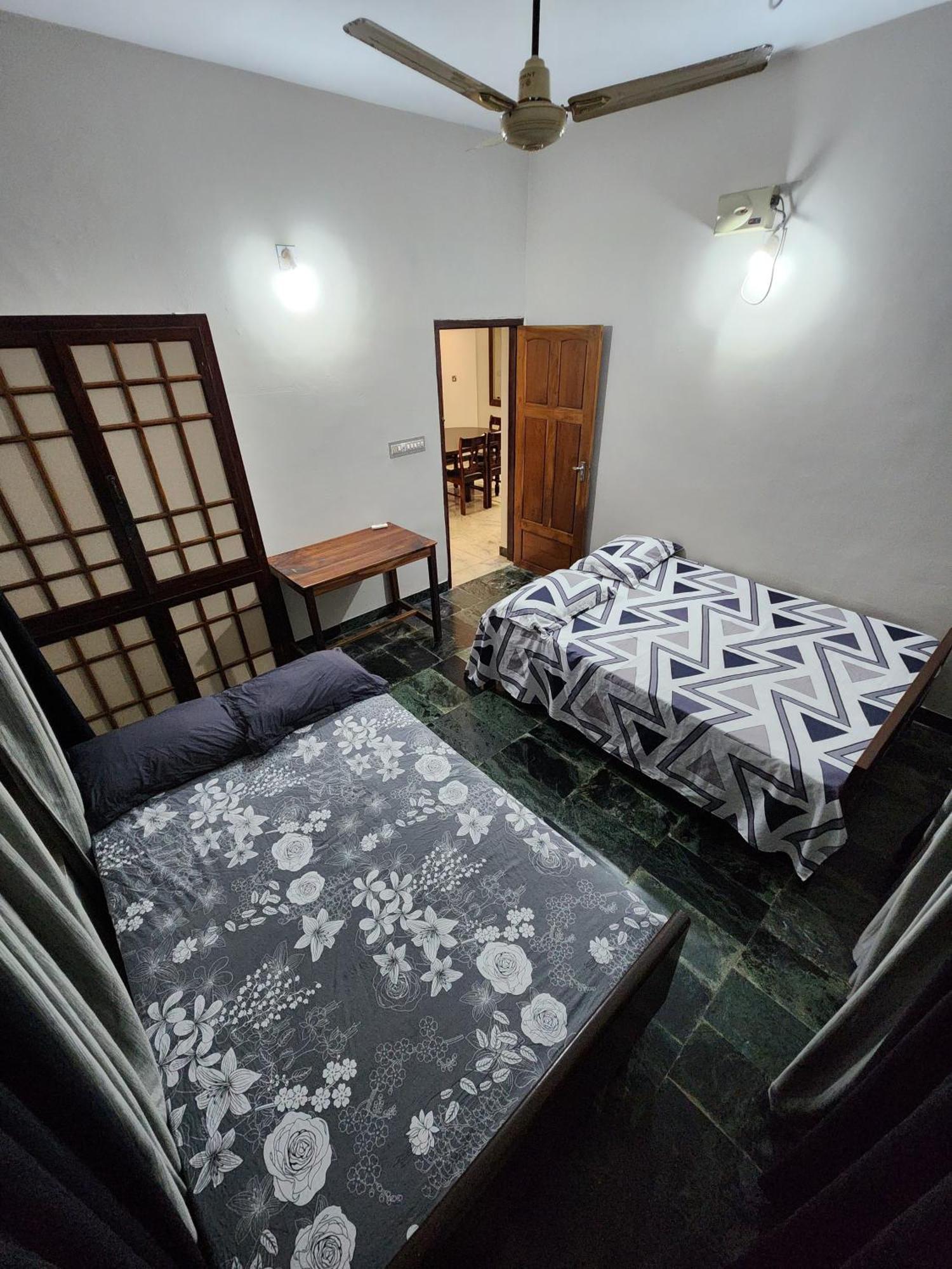 Budget Home Kochi Exterior photo